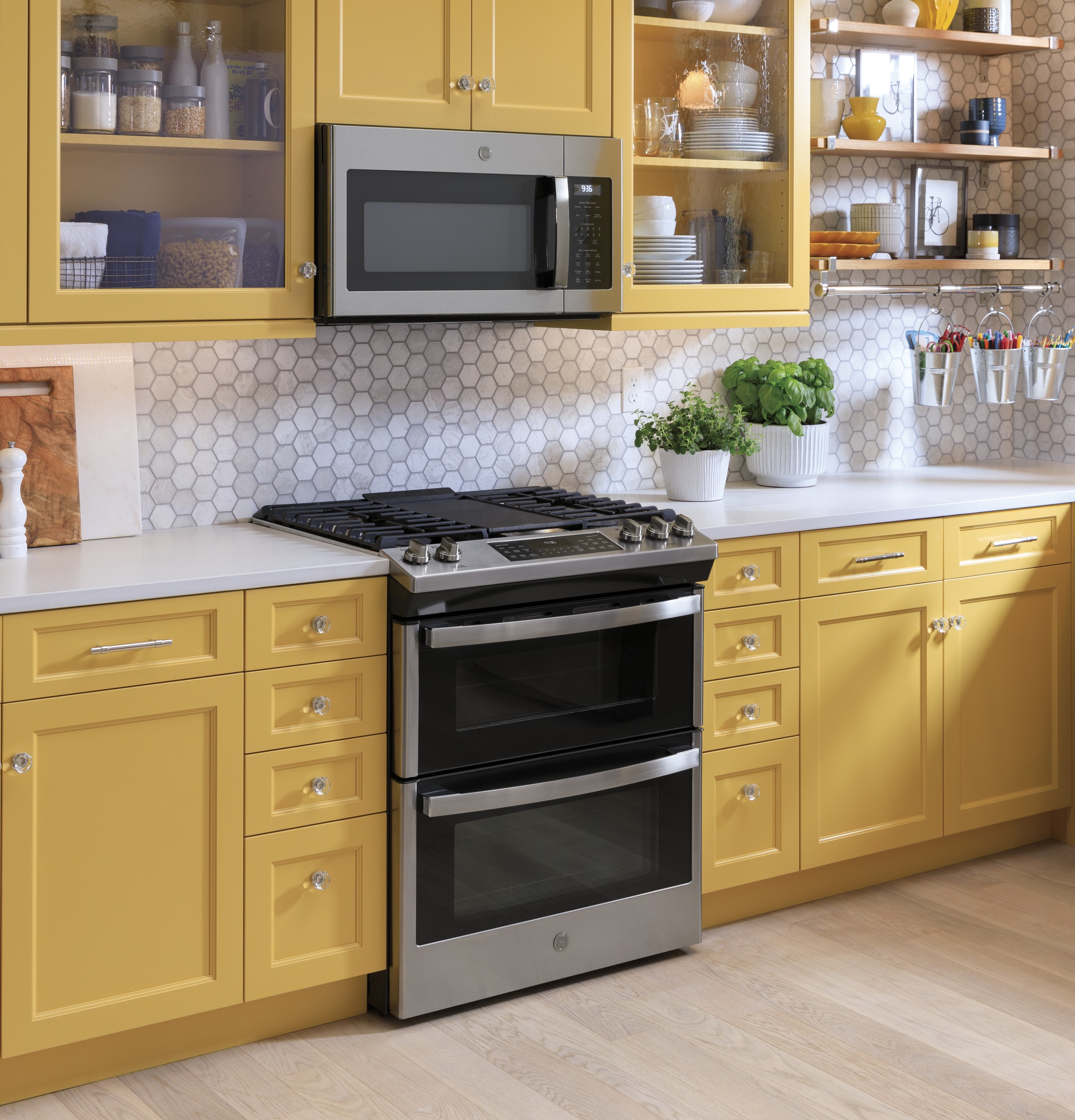 30" Slide-In Front Control Gas Double Oven Range JGSS86SPSS