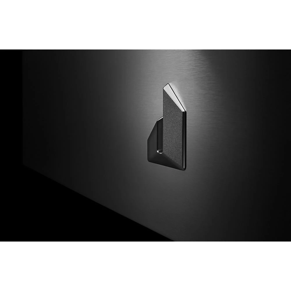 NOIR 30" Single Wall Oven with V2™ Vertical Dual-Fan Convection JJW3430LM