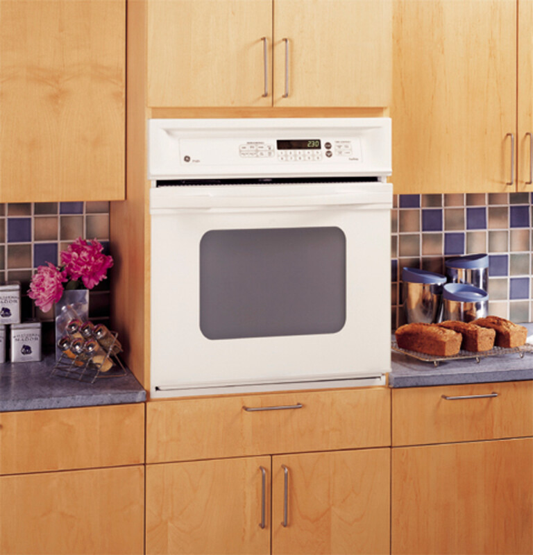 27" Built-In Single Convection Wall Oven JKP18CDCC