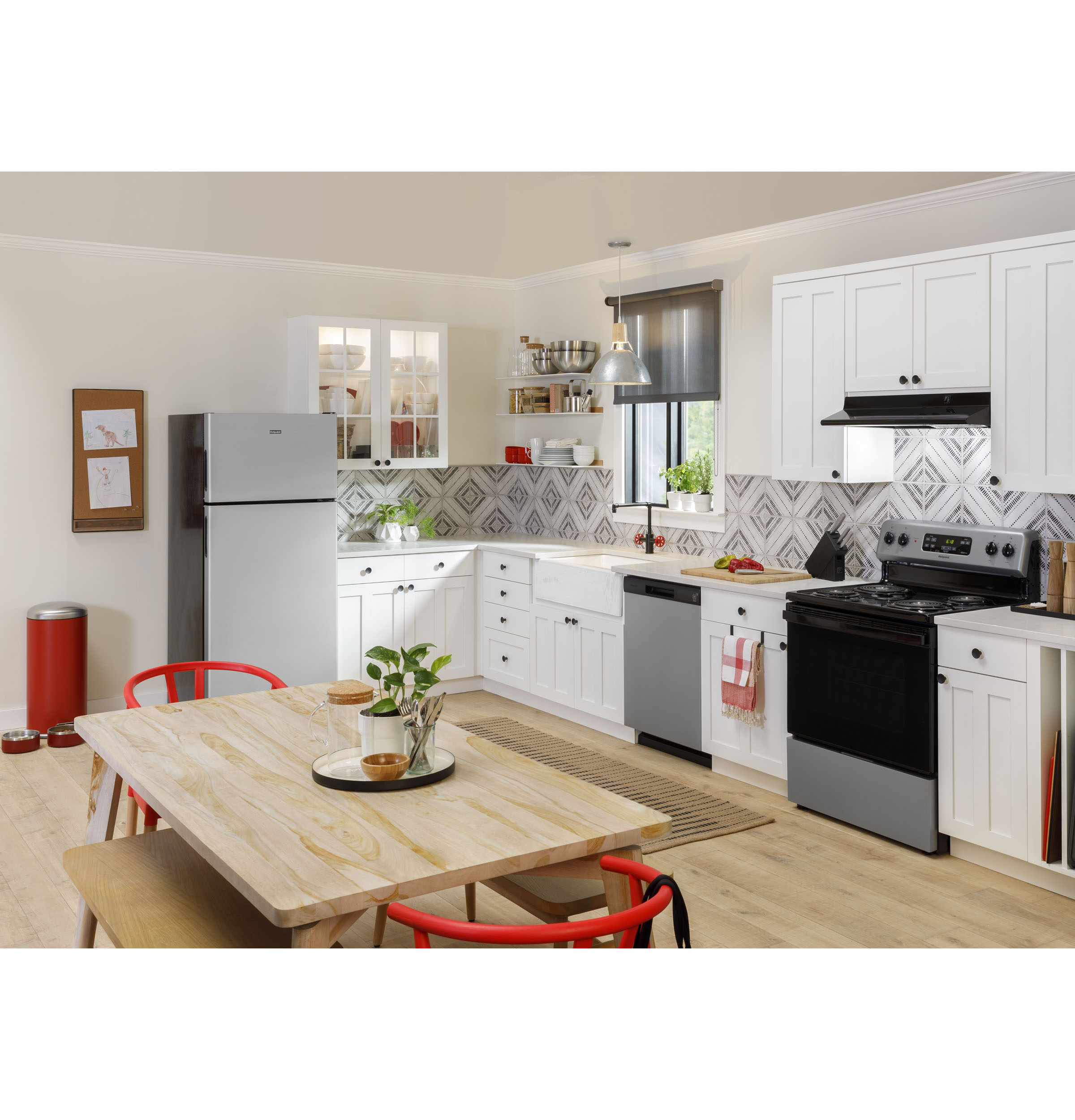 Non-Vented Standard Range Hood JN327HBB