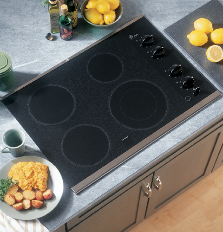 30" Built-In CleanDesign Electric Cooktop JP350SCSS