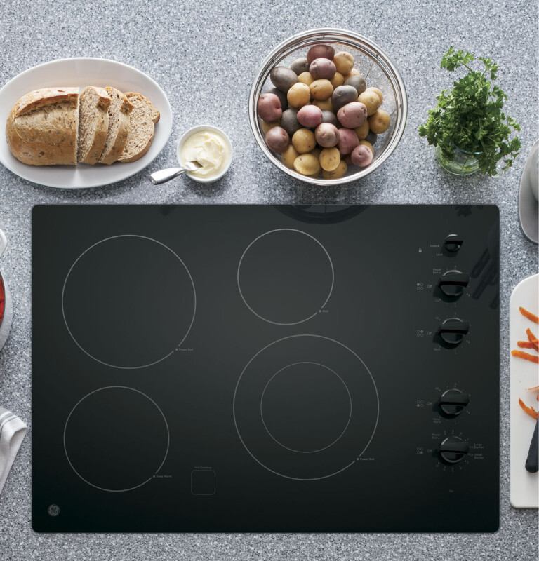 30" Built-In Knob Control Electric Cooktop JP3530DJBB