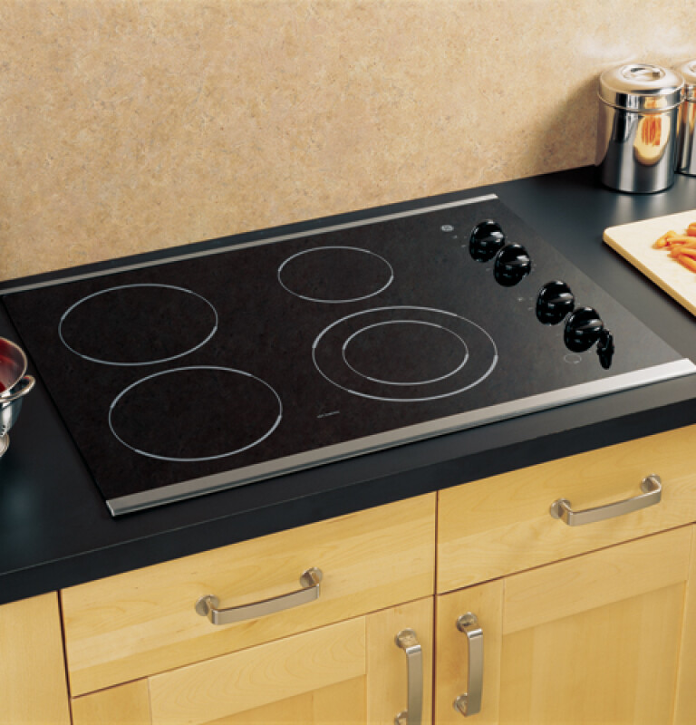 30" Built-In CleanDesign Electric Cooktop JP355SKSS