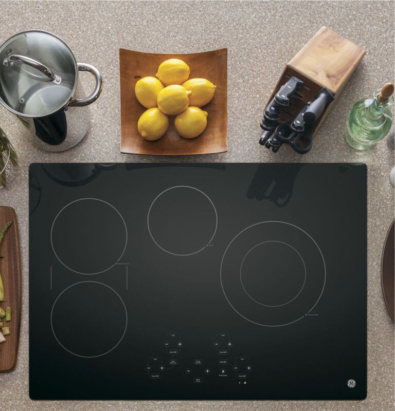 30" Built-In Touch Control Electric Cooktop JP5030DJBB