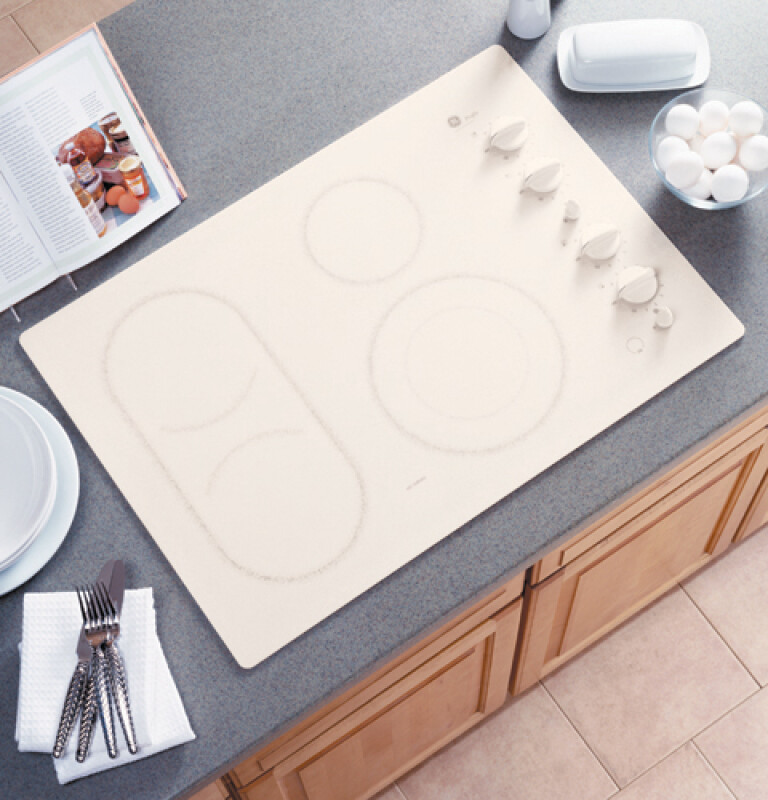 30" Built-In CleanDesign Electric Cooktop JP930KCCC