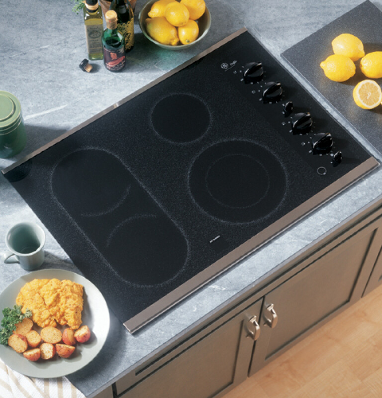 30" Built-In CleanDesign Electric Cooktop JP930SCSS