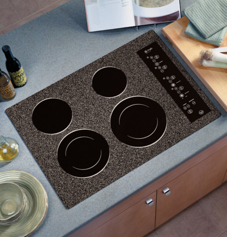 30" Built-In CleanDesign Cooktop JP939CHCC
