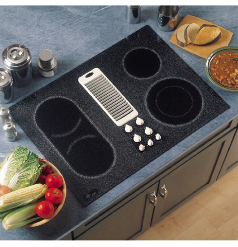 30" Downdraft Electric Cooktop JP989BDBB