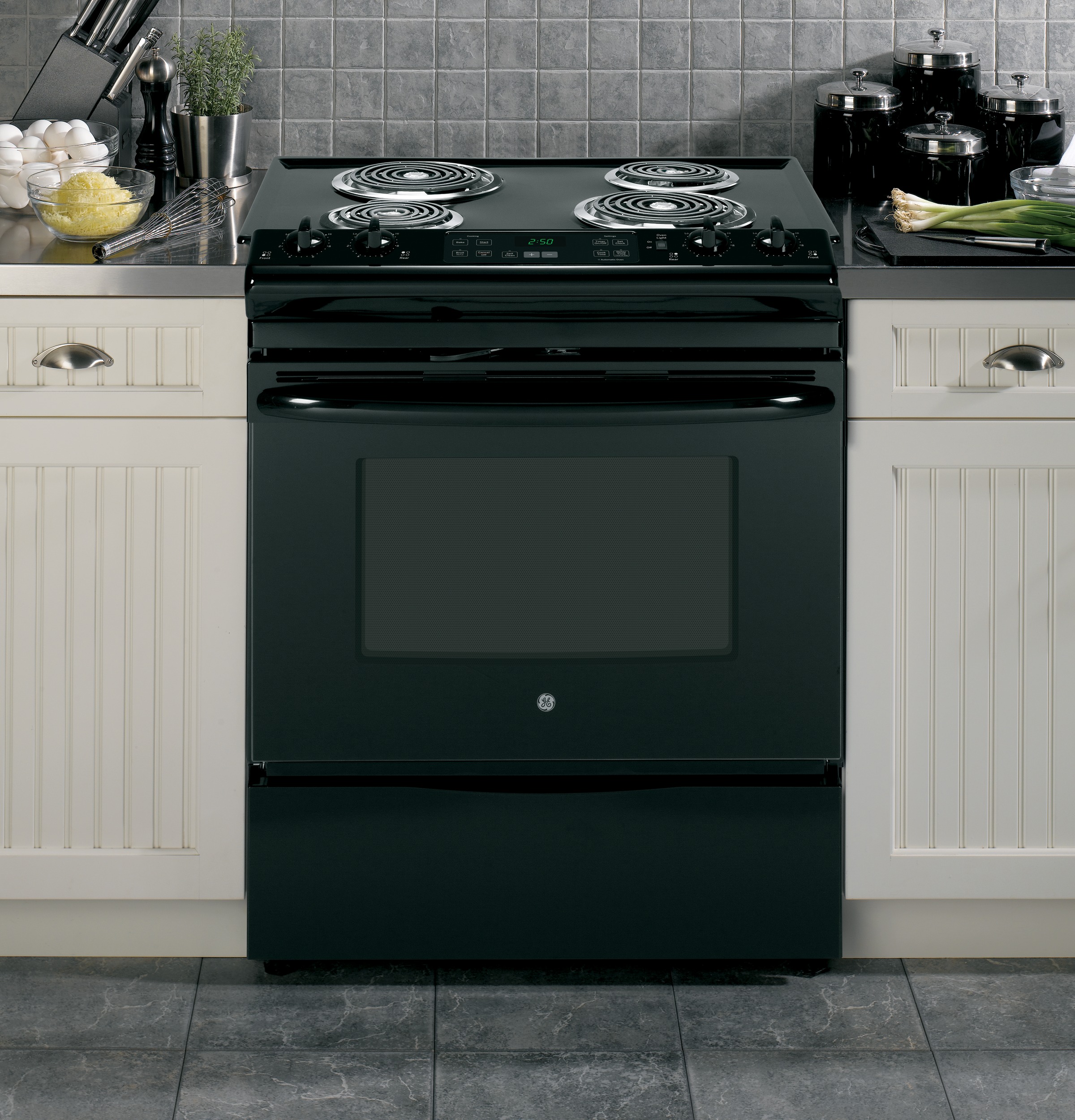 30" Slide-In Front Control Electric Range JS250DFBB