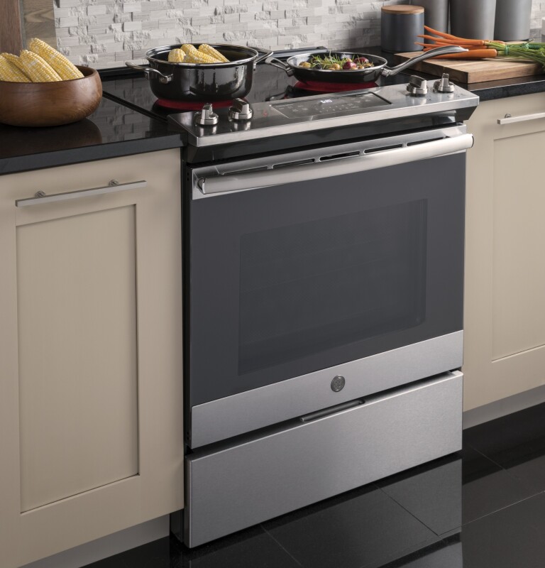 30" Slide-In Electric Range JS645SLSS