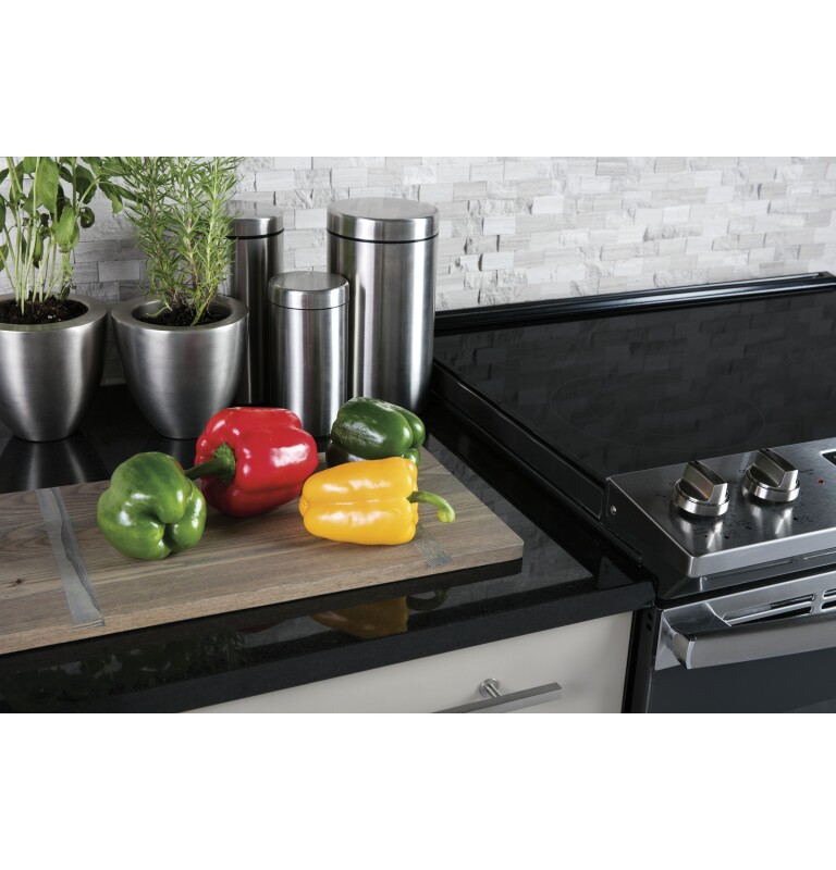 30" Slide-In Electric Range JS660ELES