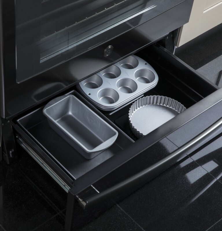 30" Slide-In Electric Convection Range JS760BLTS