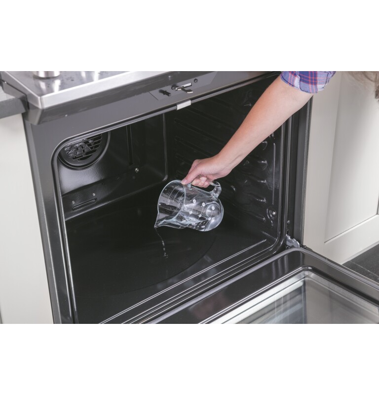 30" Slide-In Electric Convection Range JS760DLBB