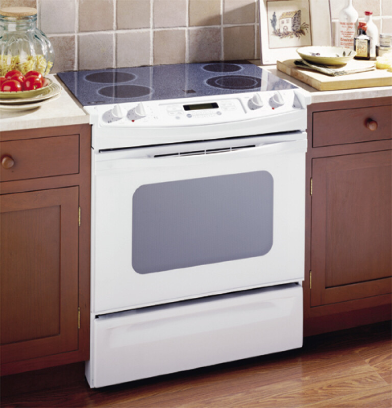 30" Slide-In CleanDesign Electric Range JSP46WDWW