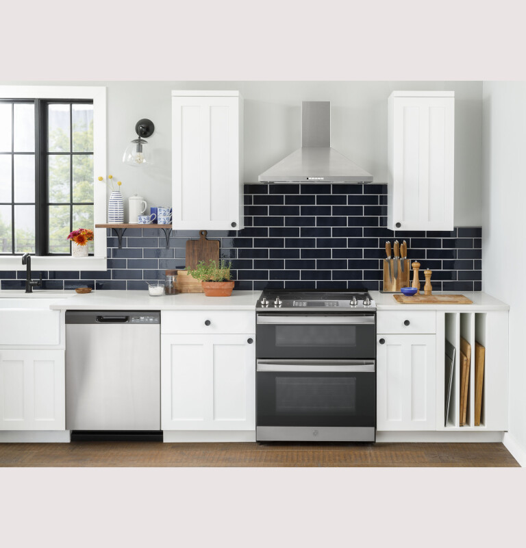 30" Slide-In Electric Convection Double Oven Range JSS86SPSS