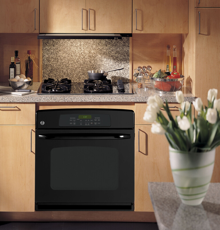 30" Built-In Single Wall Oven JTP30DPBB