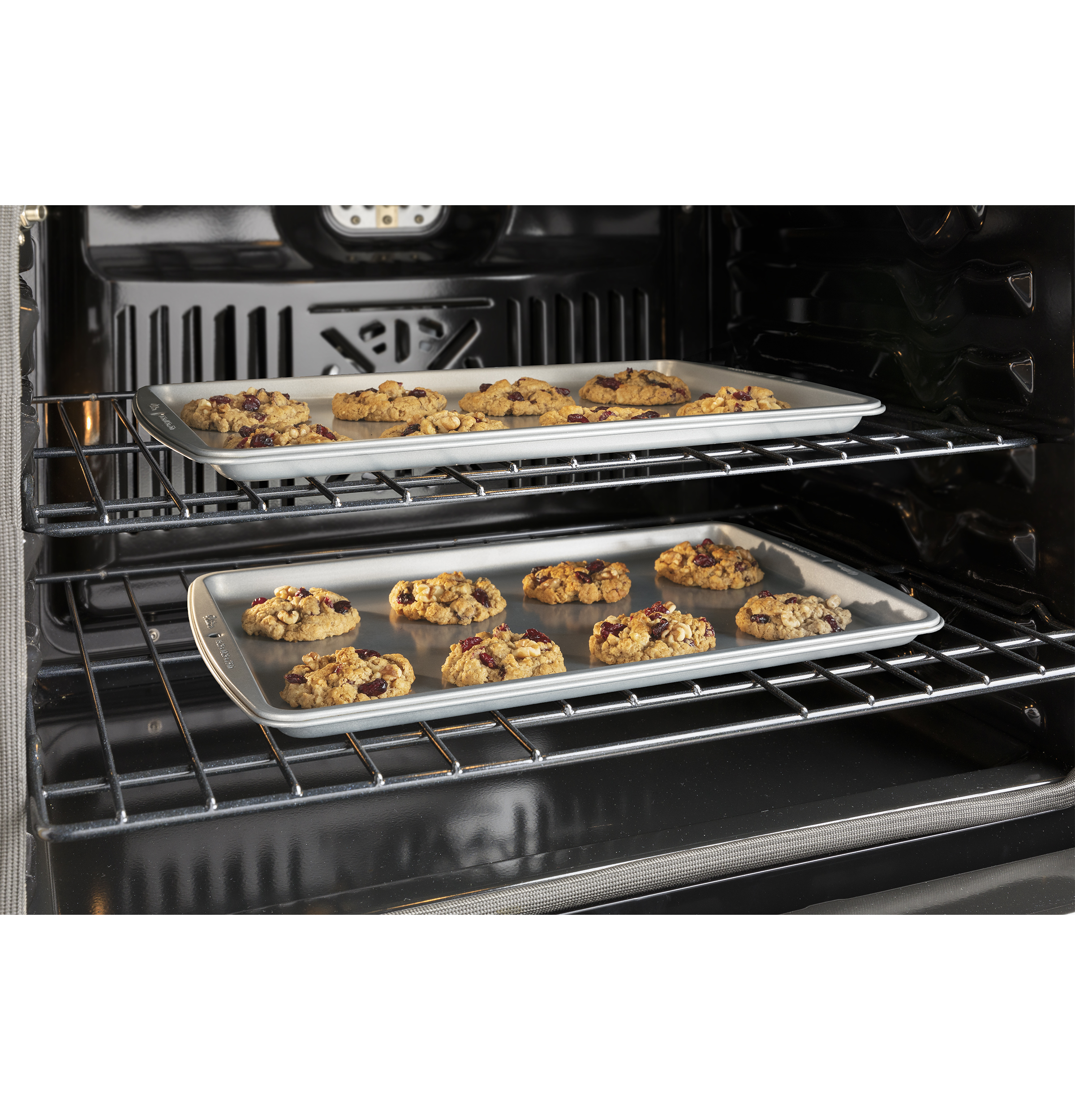 30" Smart Built-In Self-Clean Convection Single Wall Oven with No Preheat Air Fry JTS5000DVBB