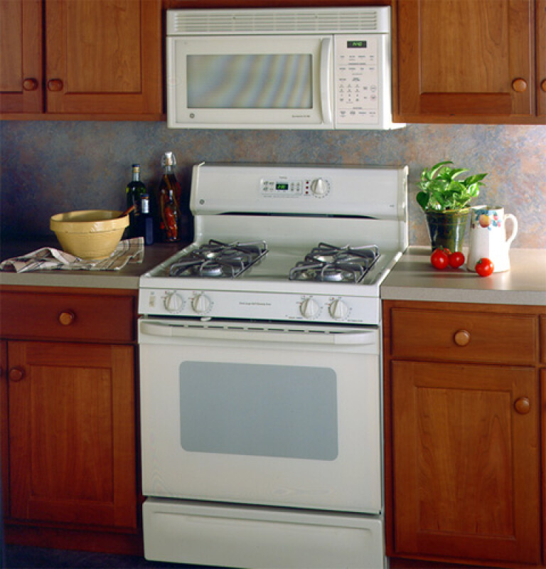 SpacemakerXL Microwave Oven with SmartControl System and Convenience Cooking Controls JVM1440AA