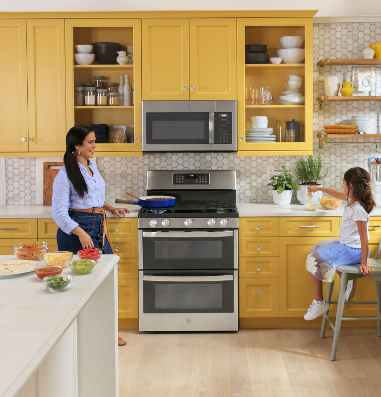 1.7 Cu. Ft. Over-the-Range Sensor Fingerprint Resistant Microwave Oven JVM6175YKFS