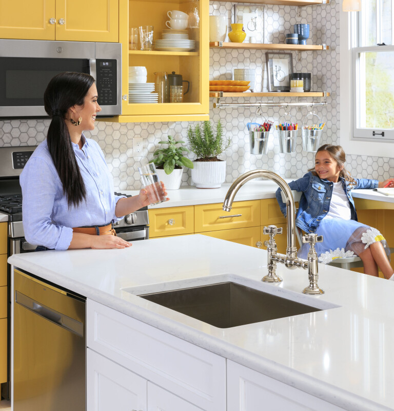 1.7 Cu. Ft. Over-the-Range Sensor Fingerprint Resistant Microwave Oven JVM6175YKFS