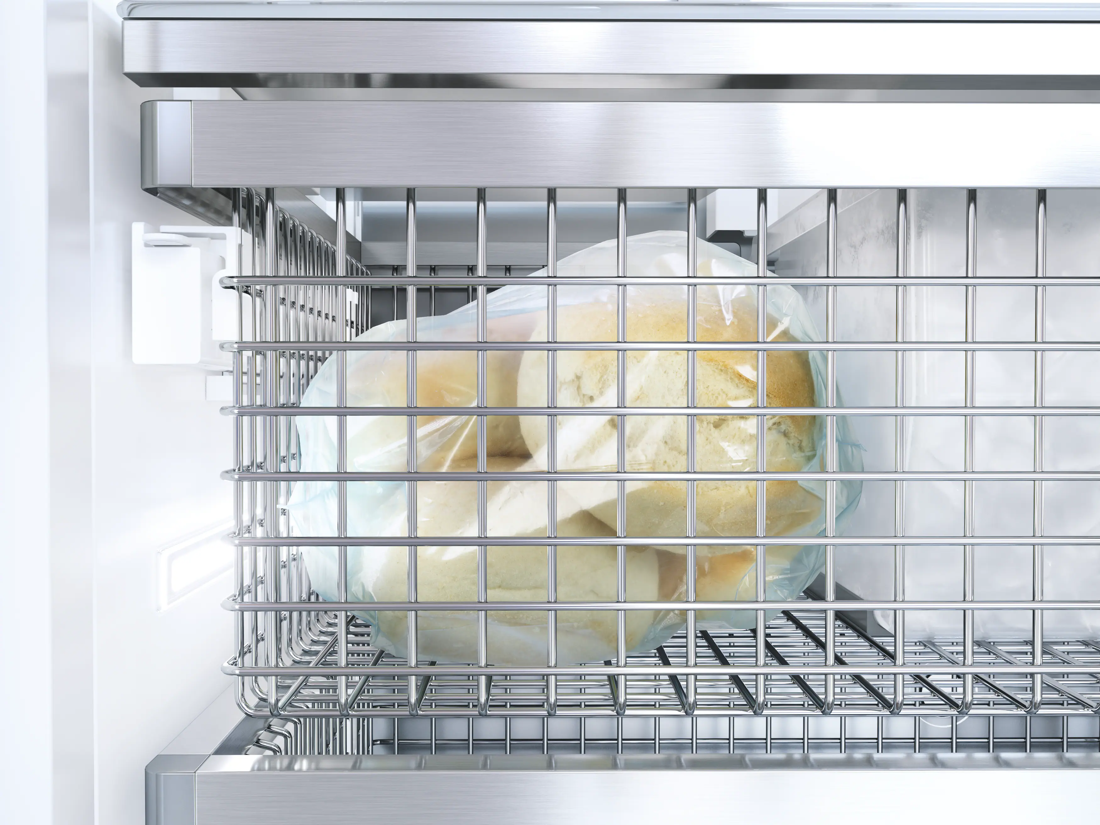 MasterCool™ fridge-freezer KF2912SF