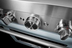 KitchenAid® 30'' Smart Commercial-Style Dual Fuel Range with 4 Burners KFDC500JMB