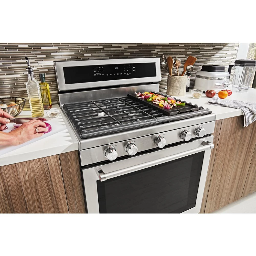 30" 5-Burner Gas Convection Range KFGG500ESS