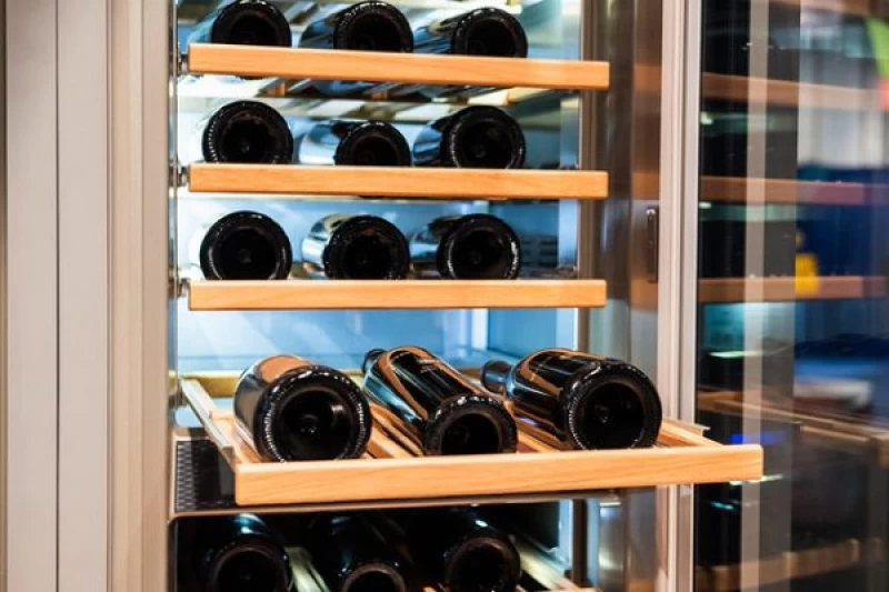 24" Wine Refrigerator KRWR24BK