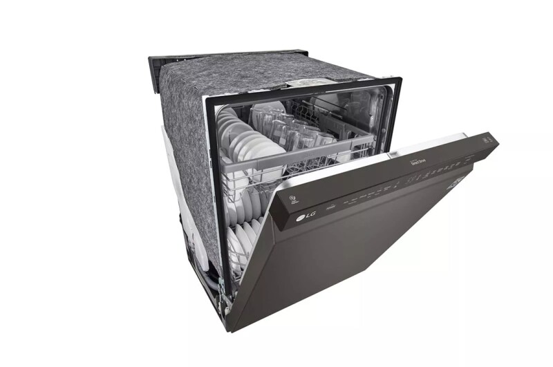 Front Control Dishwasher with QuadWash™ and EasyRack™ Plus LDF5545BD