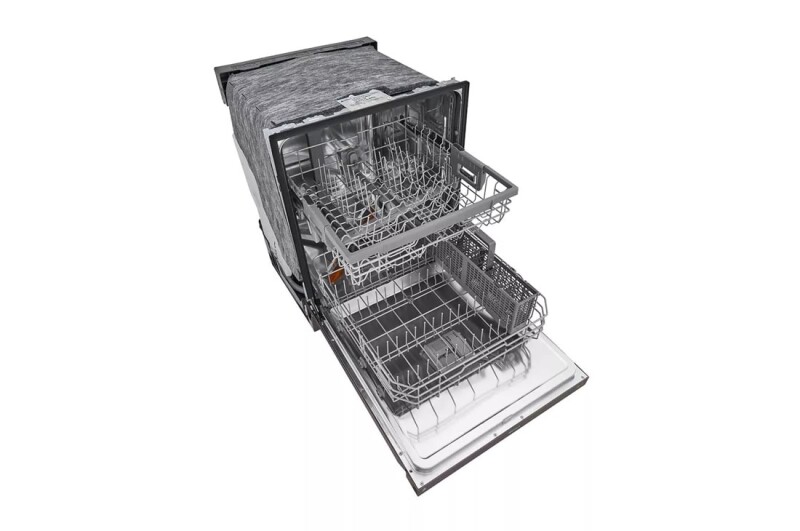 Front Control Dishwasher with QuadWash™ and EasyRack™ Plus LDF5545BD