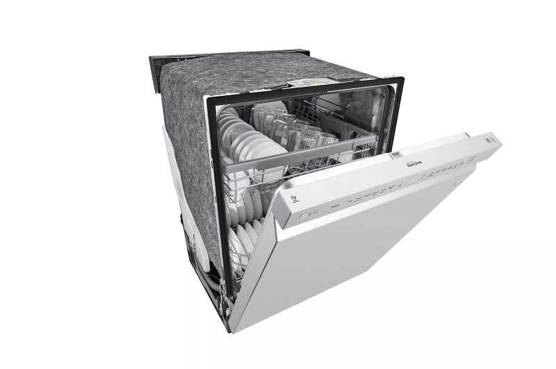 Front Control Dishwasher with QuadWash™ and EasyRack™ Plus LDF5545SS