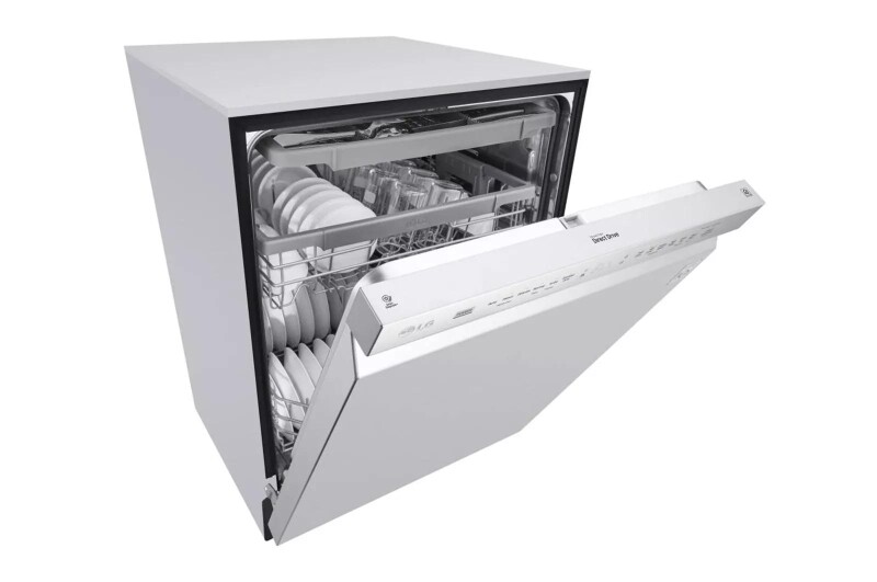 Front Control Smart wi-fi Enabled Dishwasher with QuadWash™ LDF5678ST