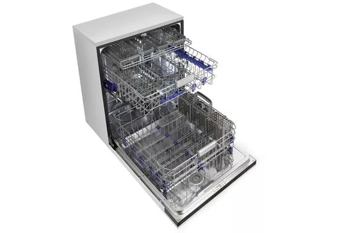Top Control SteamDishwasher™ w/ 3rd Rack LDF8874ST