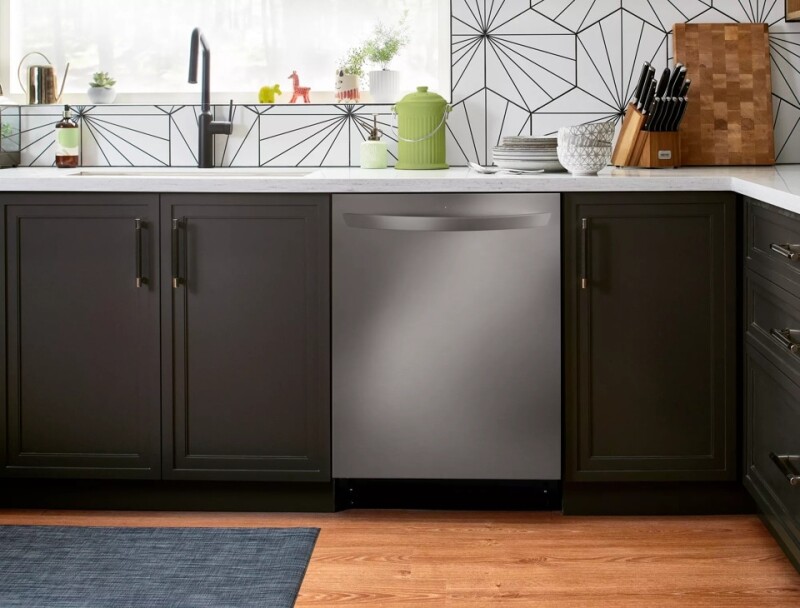 Top-Control Dishwasher with 1-Hour Wash & Dry, QuadWash® Pro, and Dynamic Heat Dry™ LDTH5554D