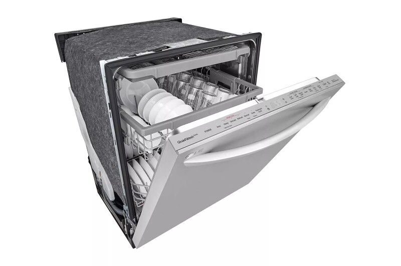 Top Control Smart Dishwasher with QuadWash™ LDTS5552S