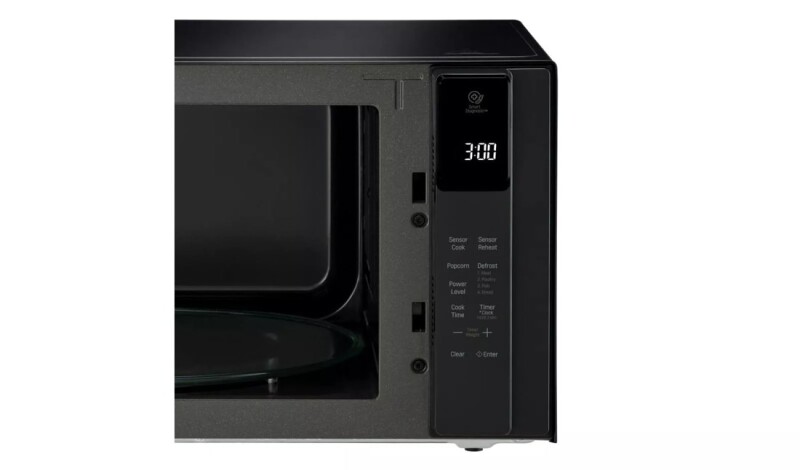 1.5 cu. ft. NeoChef™ Countertop Microwave with Smart Inverter and EasyClean® LMC1575BD
