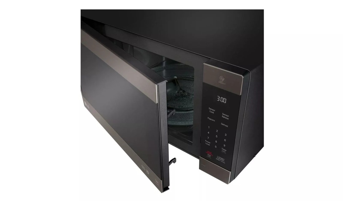 LG 2.0 cu. ft. NeoChef™ Countertop Microwave with Smart Inverter and EasyClean® LMC2075BD