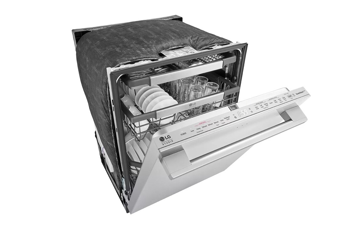 Top Control Smart Dishwasher with QuadWash™ and TrueSteam® LSDTS9882S