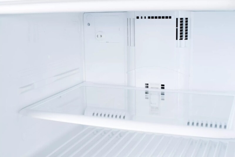 20 cu. ft. Top Freezer Refrigerator LTCS20020V