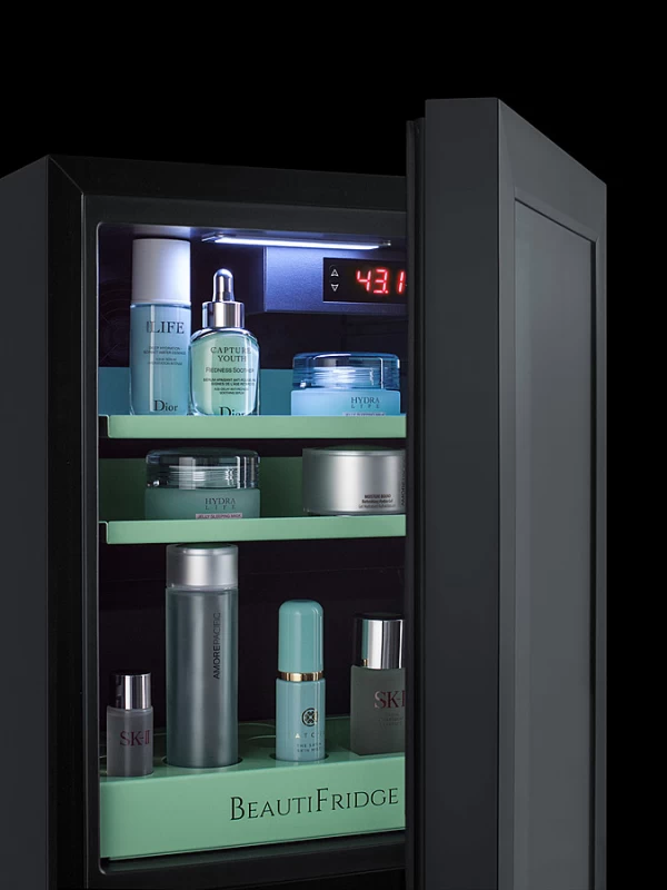 BeautiFridge Cosmetics Cooler LX114LG