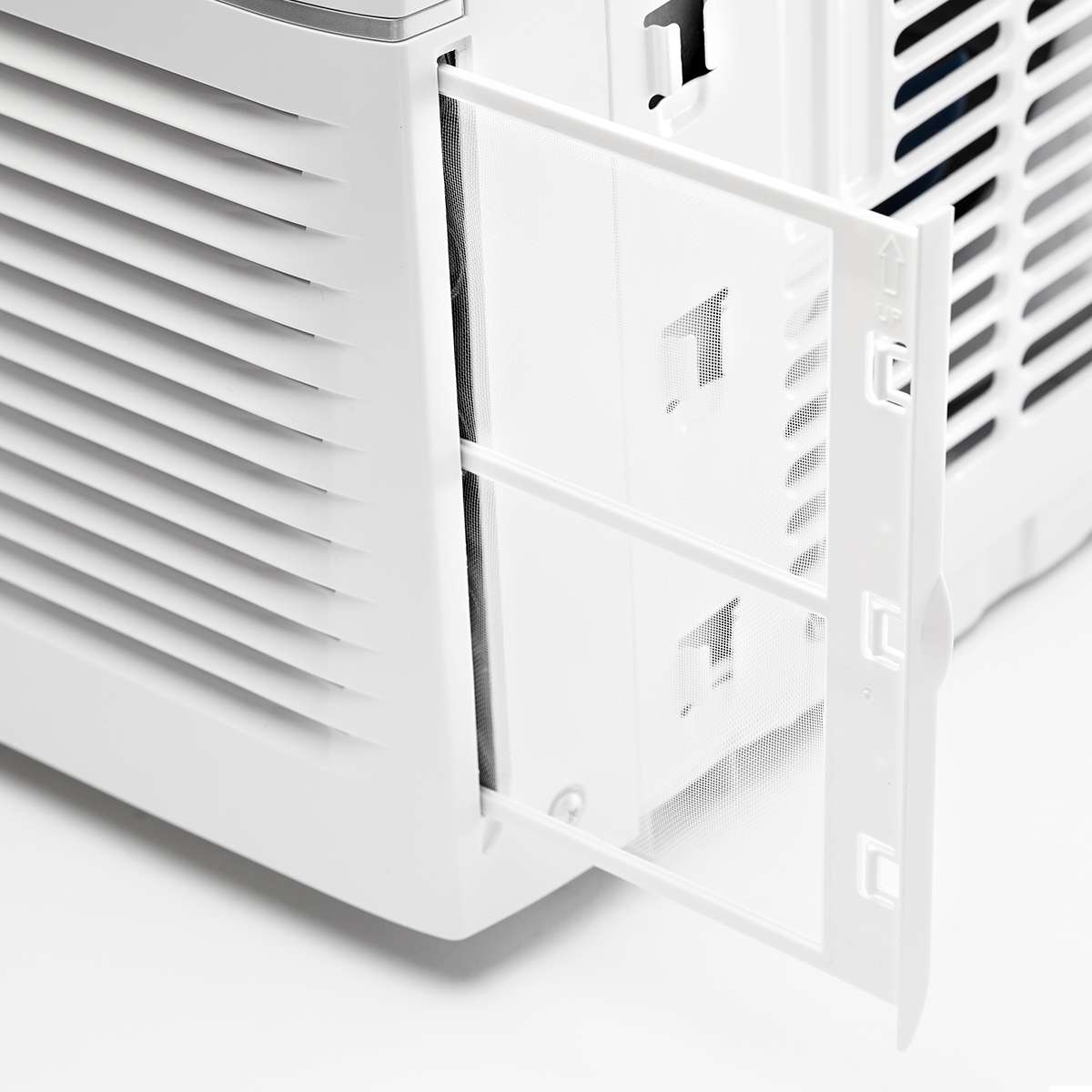 EasyCool 6,000 BTU Window Air Conditioner with Remote Control, Cools up to 250 sq. ft. MAW06R1YWTS