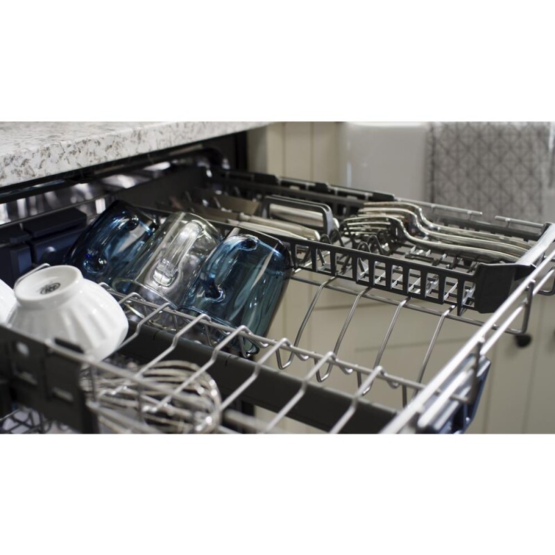 Front control dishwasher with Third Level Rack and Dual Power filtration MDB9959SKZ