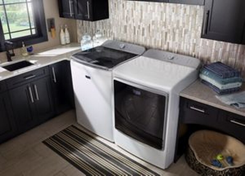 Extra-Large Capacity Dryer with Extra Moisture Sensor – 9.2 cu. ft. MEDB955FW
