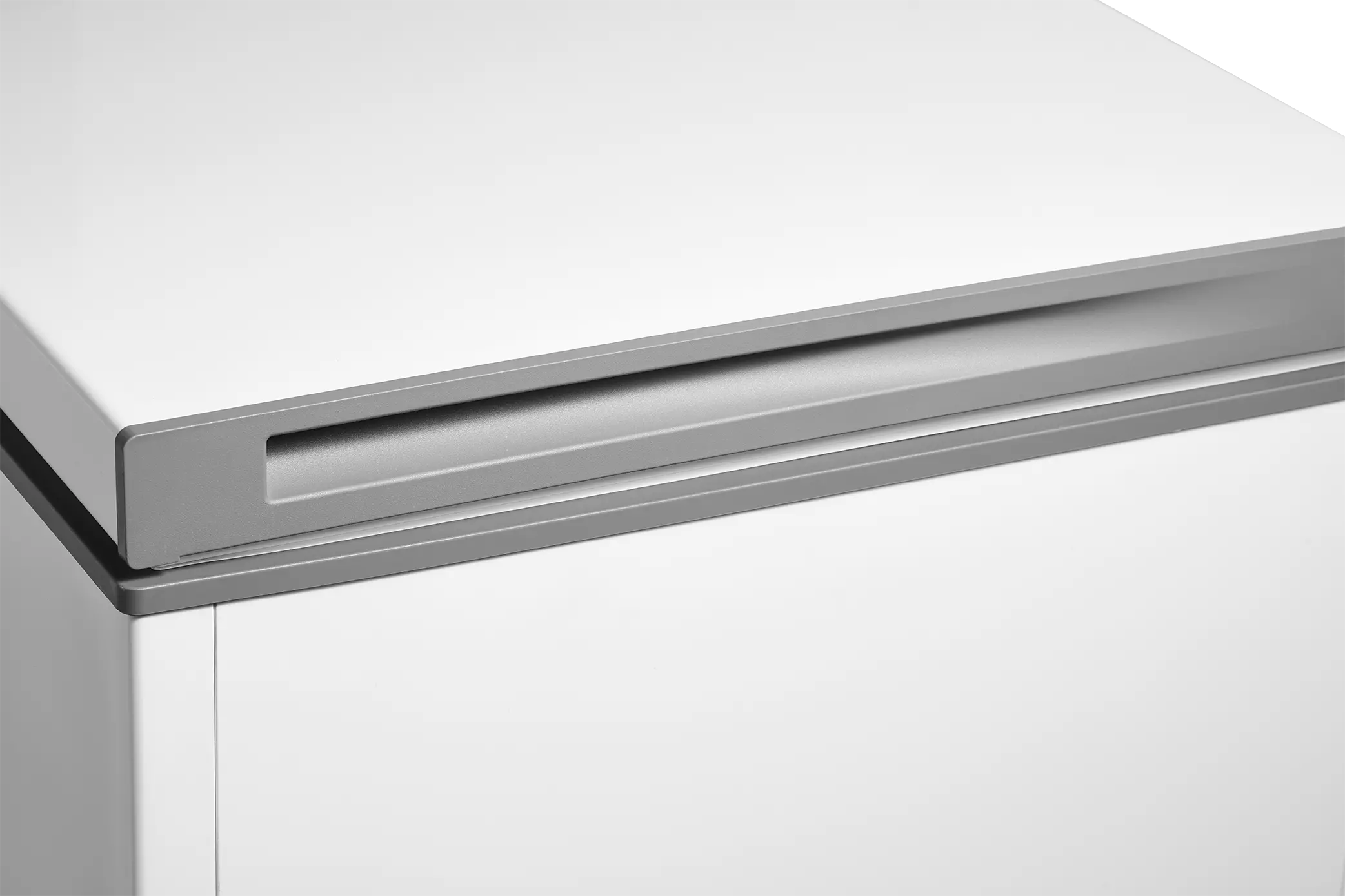 5.0 CF Chest Freezer, Contour Design MRC05M4CWW