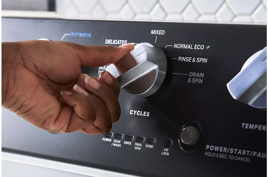 Commercial-Grade Residential Agitator Washer - 3.5 cu. ft. MVWP585GW