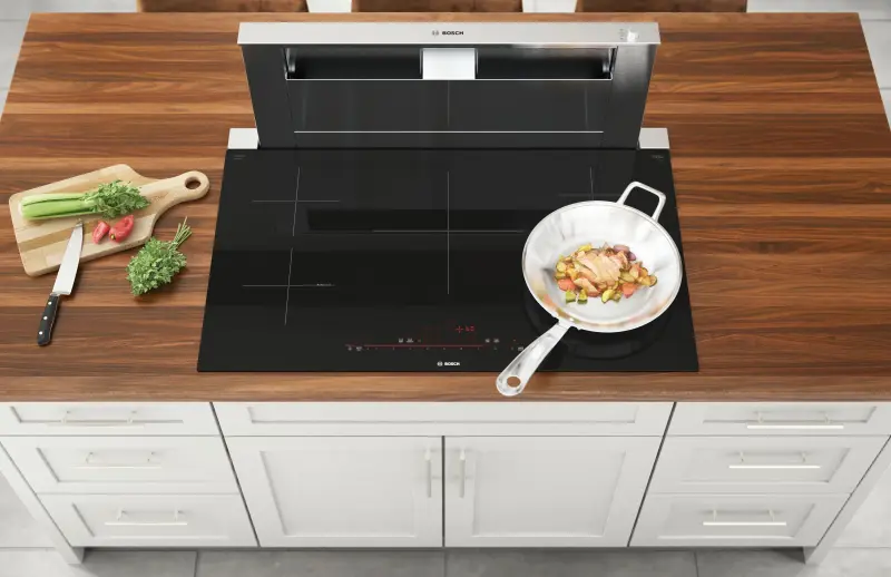 800 Series Induction Cooktop  36'' Black NIT8669UC