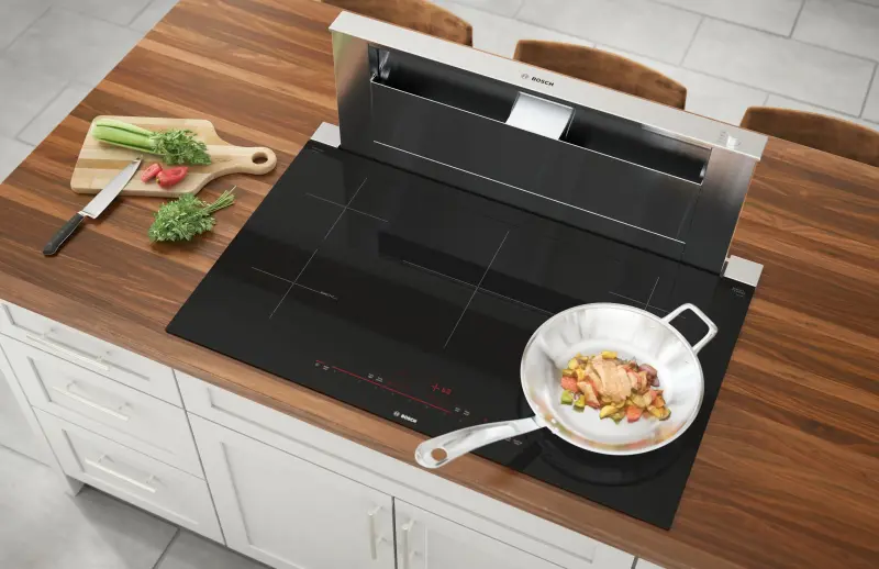 800 Series Induction Cooktop  36'' Black NIT8669UC