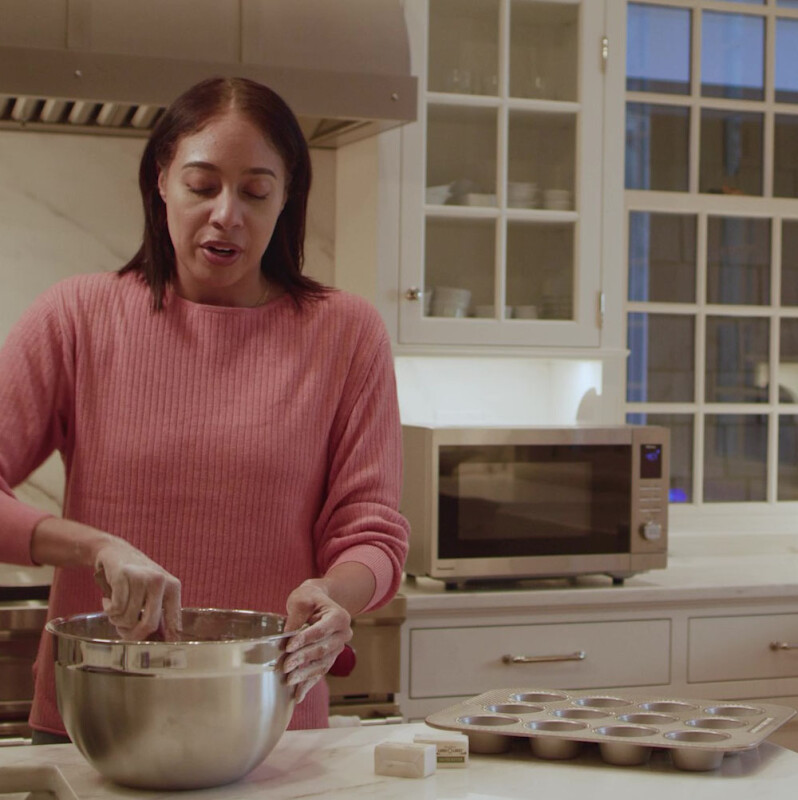 1.4 CuFt 1200 Watt SV79MS Alexa-enabled Voice Command Smart Microwave NNSV79MS