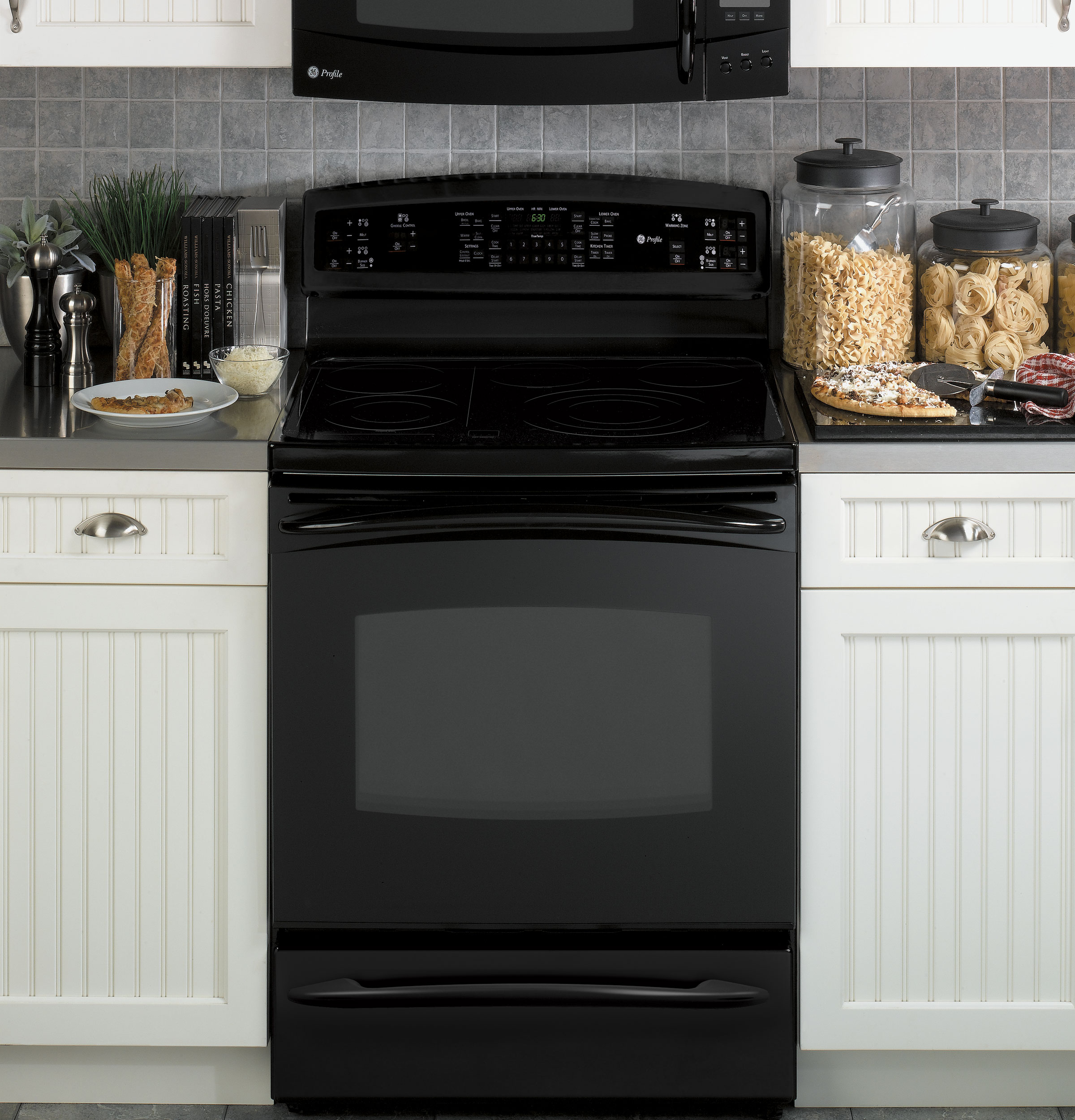 30" Free-Standing Electric Range PB920DPBB