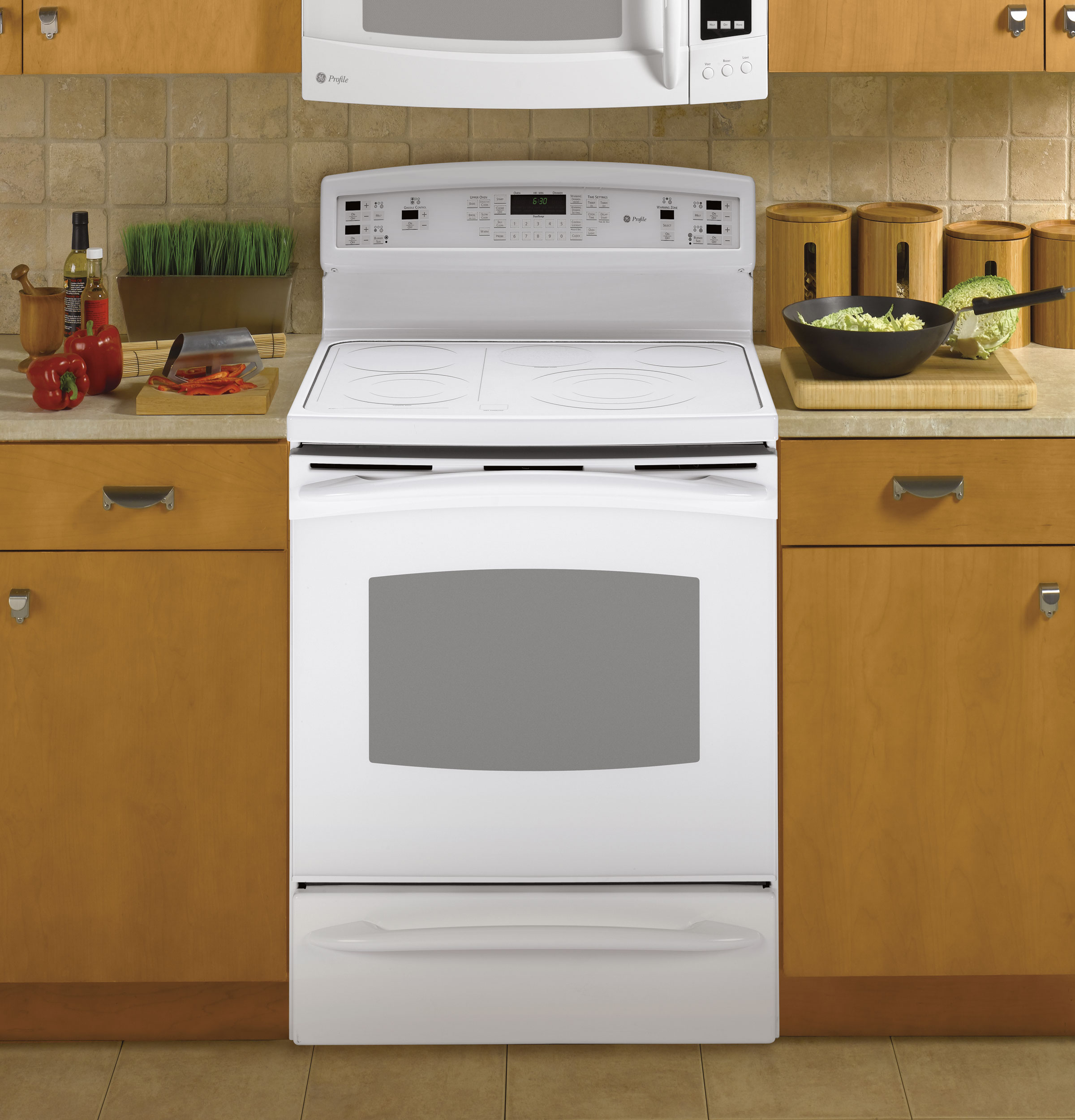 30" Free-Standing Electric Range PB920TPWW